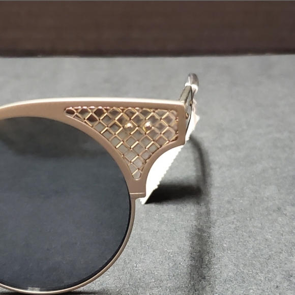 Bottega Veneta Special Edition BV15 Sunglasses - Picture 6 of 8